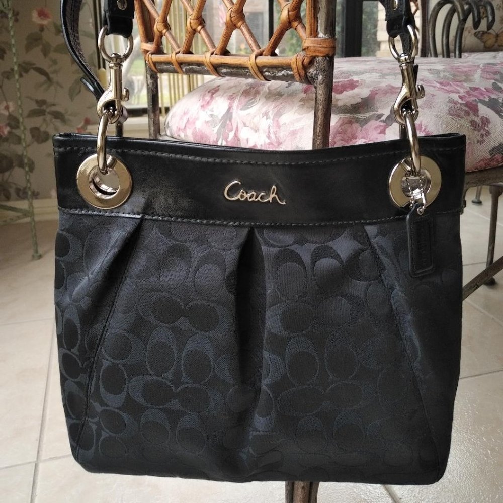 Coach Ashley Hippie  Shoulder Bag Crossbody Purse